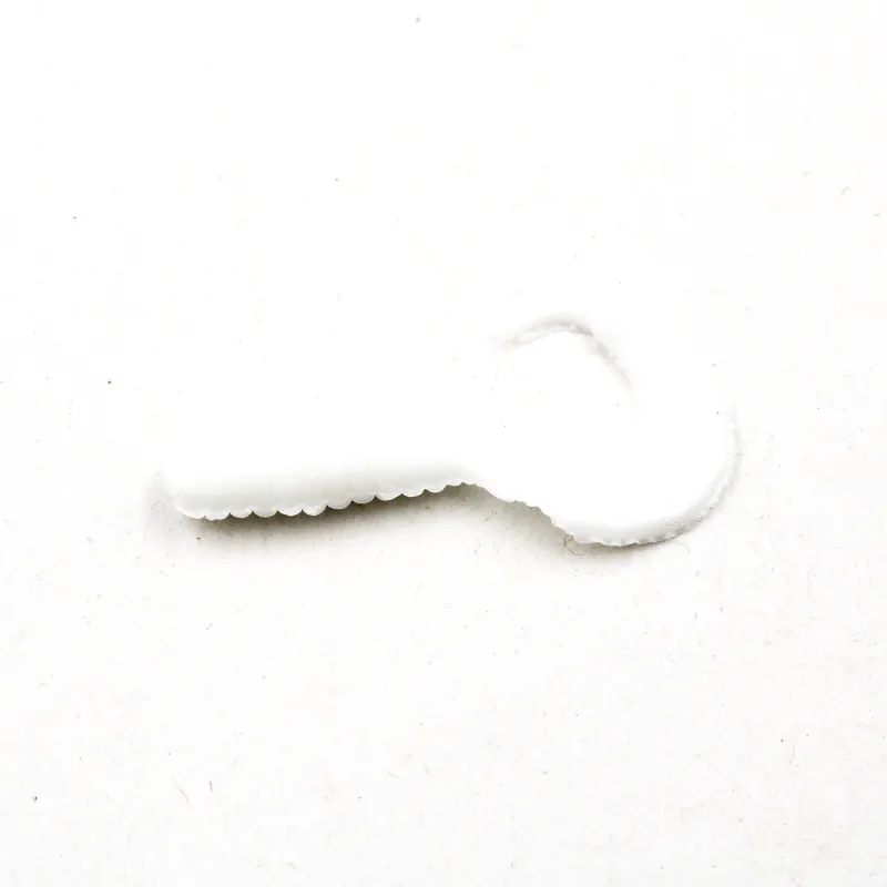 Twister Mann’s W 3 cm – biały klasyk na okonie i pstrągi