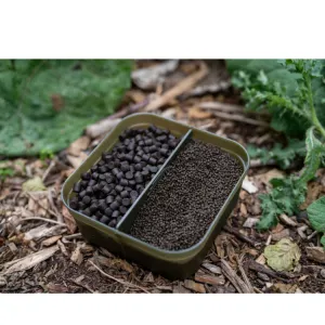 Korum Divided Bait Tub 1,13L – pudełko na przynęty z przegrodą