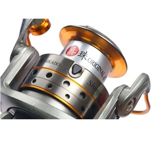 Kołowrotek Mikado Shinju 5004 FD – mocny i uniwersalny młynek z przednim hamulcem