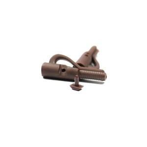 Bezpieczny klips brązowy z bolcem UNDERCARP – bezpieczeństwo i kontrola zestawu